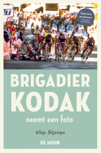 Dit boek winnen? Stuur een mail naar info@hetiskoers.nl en leg uit waarom jij dit boek zo graag wil winnen!